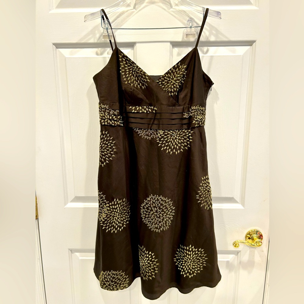 Ann Taylor spaghetti strap dress NWT never worn brown and gold